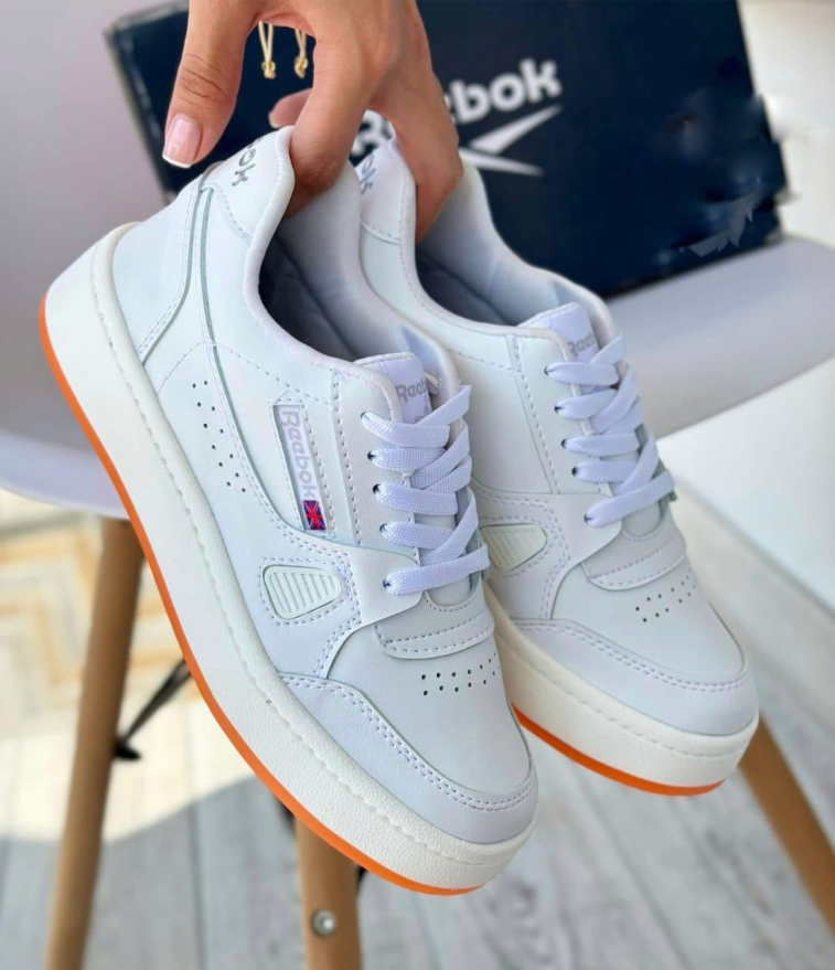 Reebok Dama Caucho – Estilo que se Siente
