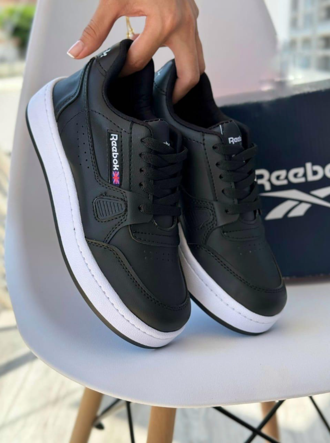 Reebok Dama Caucho – Estilo que se Siente